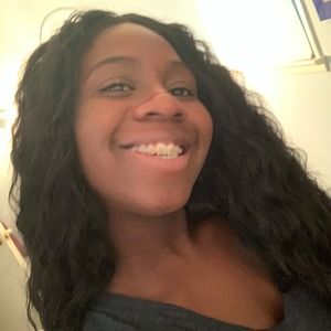 Meet your Posher, Daisha